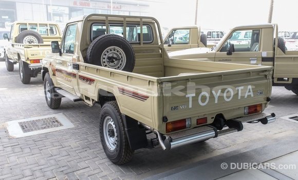 Buy Import Toyota Land Cruiser Beige Car in Import - Dubai in Bumthang Buy Import Toyota Land Cruiser Beige Car in Import - Dubai in Bumthang