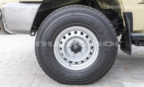 Buy Import Toyota Land Cruiser Beige Car in Import - Dubai in Bumthang Buy Import Toyota Land Cruiser Beige Car in Import - Dubai in Bumthang