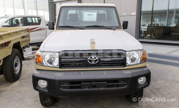 Buy Import Toyota Land Cruiser Beige Car in Import - Dubai in Bumthang Buy Import Toyota Land Cruiser Beige Car in Import - Dubai in Bumthang