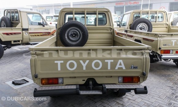 Buy Import Toyota Land Cruiser Beige Car in Import - Dubai in Bumthang Buy Import Toyota Land Cruiser Beige Car in Import - Dubai in Bumthang