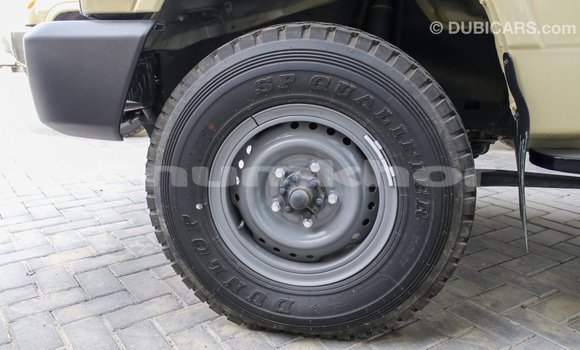 Buy Import Toyota Land Cruiser Beige Car in Import - Dubai in Bumthang Buy Import Toyota Land Cruiser Beige Car in Import - Dubai in Bumthang