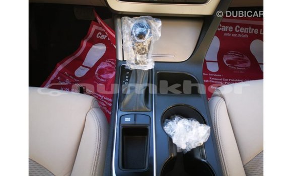 Buy Import Hyundai Sonata White Car in Import - Dubai in Bumthang Buy Import Hyundai Sonata White Car in Import - Dubai in Bumthang