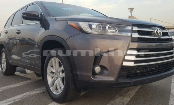 Buy Import Toyota Highlander Other Car in Import - Dubai in Bumthang Buy Import Toyota Highlander Other Car in Import - Dubai in Bumthang