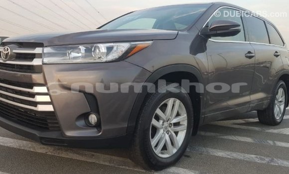 Buy Import Toyota Highlander Other Car in Import - Dubai in Bumthang Buy Import Toyota Highlander Other Car in Import - Dubai in Bumthang