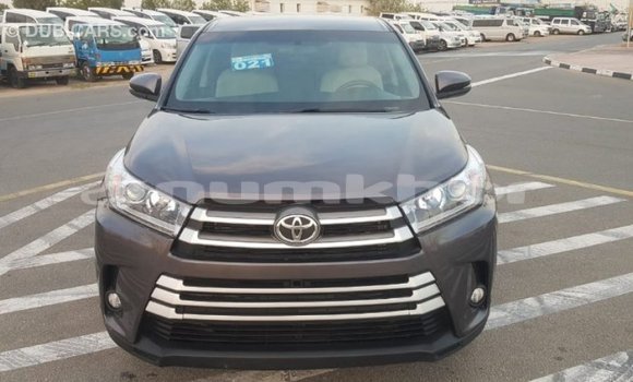 Buy Import Toyota Highlander Other Car in Import - Dubai in Bumthang Buy Import Toyota Highlander Other Car in Import - Dubai in Bumthang
