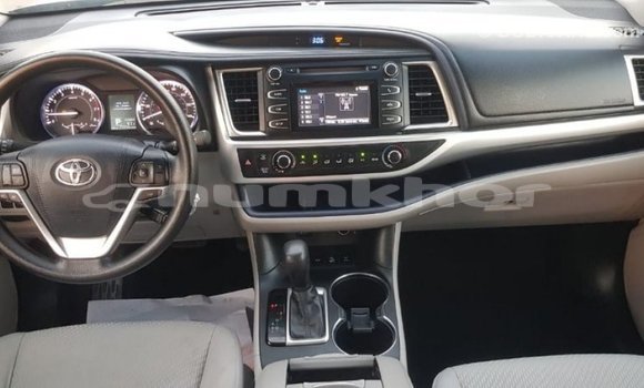 Buy Import Toyota Highlander Other Car in Import - Dubai in Bumthang Buy Import Toyota Highlander Other Car in Import - Dubai in Bumthang