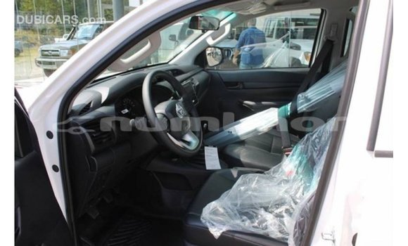 Buy Import Toyota Hilux White Car in Import - Dubai in Bumthang Buy Import Toyota Hilux White Car in Import - Dubai in Bumthang