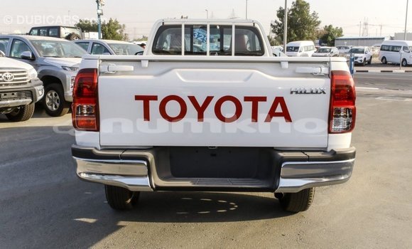 Buy Import Toyota Hilux White Car in Import - Dubai in Bumthang Buy Import Toyota Hilux White Car in Import - Dubai in Bumthang