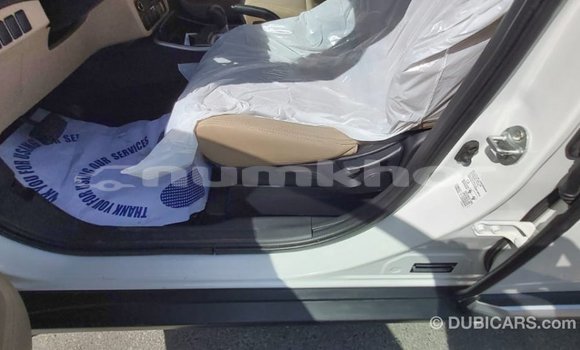 Buy Import Mitsubishi Outlander White Car in Import - Dubai in Bumthang Buy Import Mitsubishi Outlander White Car in Import - Dubai in Bumthang