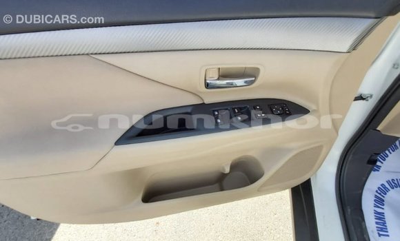 Buy Import Mitsubishi Outlander White Car in Import - Dubai in Bumthang Buy Import Mitsubishi Outlander White Car in Import - Dubai in Bumthang
