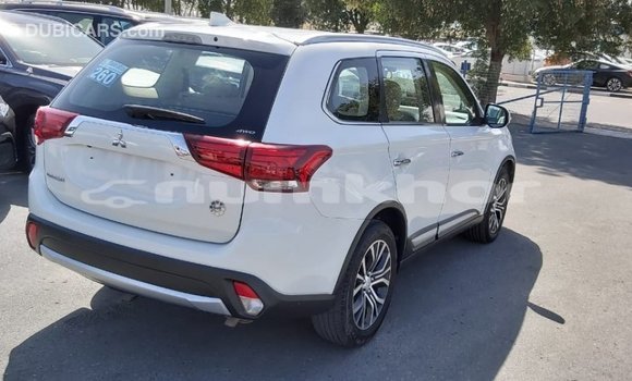 Buy Import Mitsubishi Outlander White Car in Import - Dubai in Bumthang Buy Import Mitsubishi Outlander White Car in Import - Dubai in Bumthang