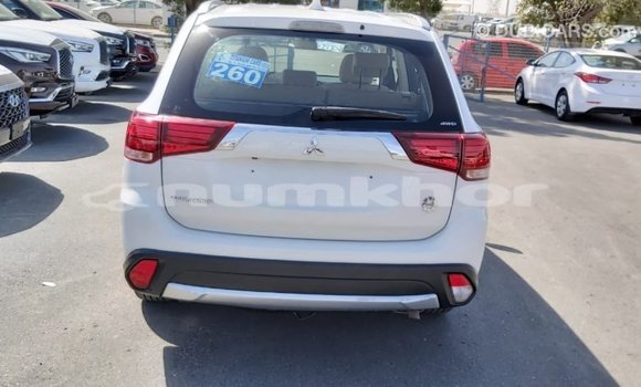 Buy Import Mitsubishi Outlander White Car in Import - Dubai in Bumthang Buy Import Mitsubishi Outlander White Car in Import - Dubai in Bumthang