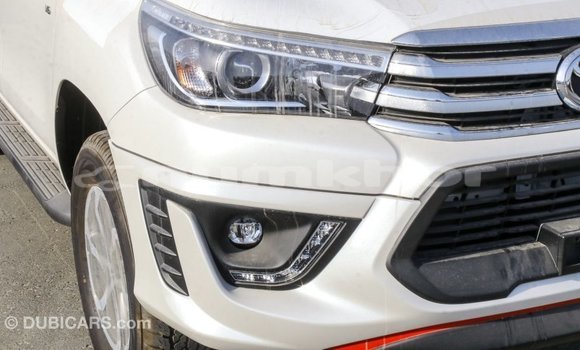 Buy Import Toyota Hilux White Car in Import - Dubai in Bumthang Buy Import Toyota Hilux White Car in Import - Dubai in Bumthang