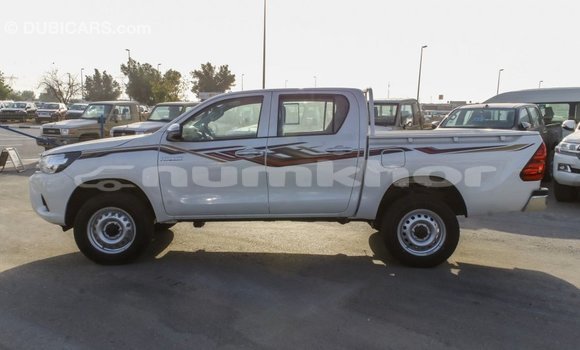 Buy Import Toyota Hilux White Car in Import - Dubai in Bumthang Buy Import Toyota Hilux White Car in Import - Dubai in Bumthang