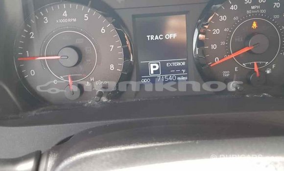 Buy Import Toyota Sienna White Car in Import - Dubai in Bumthang Buy Import Toyota Sienna White Car in Import - Dubai in Bumthang