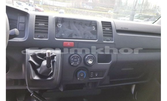 Buy Import Toyota Hiace White Car in Import - Dubai in Bumthang Buy Import Toyota Hiace White Car in Import - Dubai in Bumthang