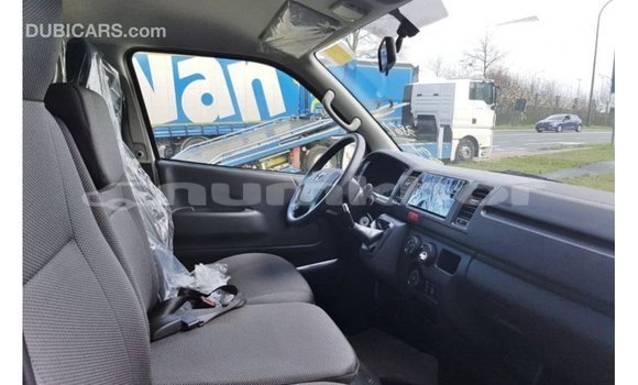 Buy Import Toyota Hiace White Car in Import - Dubai in Bumthang Buy Import Toyota Hiace White Car in Import - Dubai in Bumthang