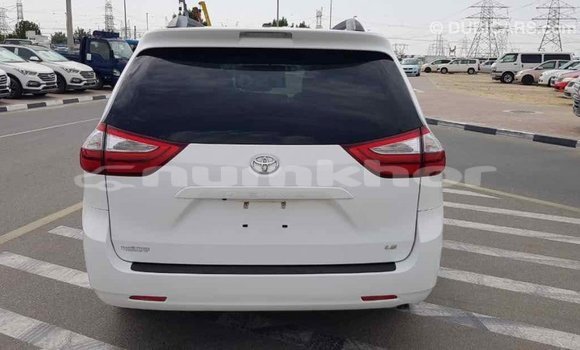 Buy Import Toyota Sienna White Car in Import - Dubai in Bumthang Buy Import Toyota Sienna White Car in Import - Dubai in Bumthang