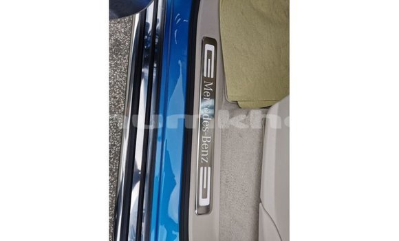 Buy Import Mercedes-Benz 190 Blue Car in Import - Dubai in Bumthang Buy Import Mercedes-Benz 190 Blue Car in Import - Dubai in Bumthang