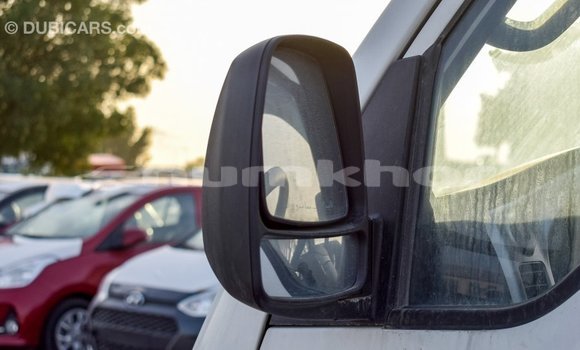 Buy Import Kia Carens White Car in Import - Dubai in Bumthang Buy Import Kia Carens White Car in Import - Dubai in Bumthang