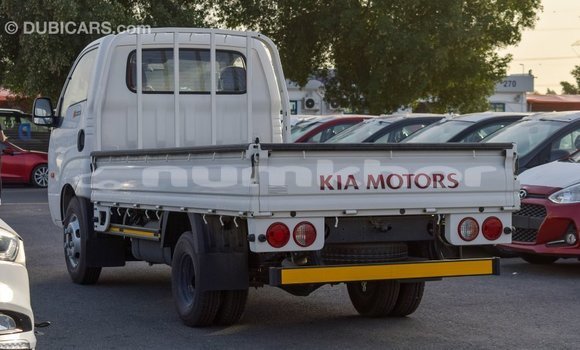 Buy Import Kia Carens White Car in Import - Dubai in Bumthang Buy Import Kia Carens White Car in Import - Dubai in Bumthang