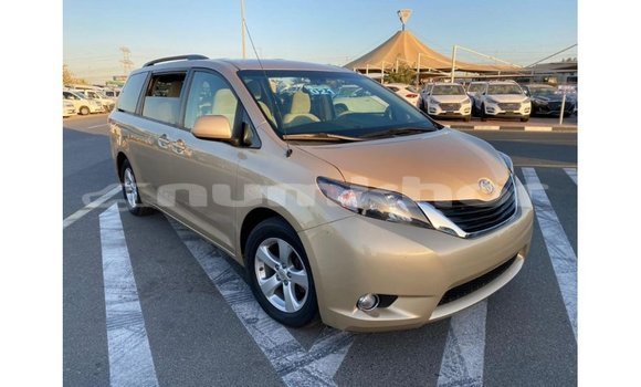 Buy Import Toyota Sienna Other Car in Import - Dubai in Bumthang Buy Import Toyota Sienna Other Car in Import - Dubai in Bumthang