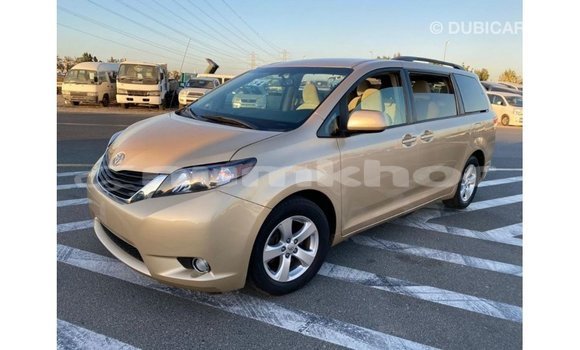 Buy Import Toyota Sienna Other Car in Import - Dubai in Bumthang Buy Import Toyota Sienna Other Car in Import - Dubai in Bumthang