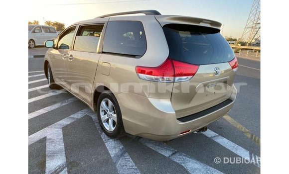 Buy Import Toyota Sienna Other Car in Import - Dubai in Bumthang Buy Import Toyota Sienna Other Car in Import - Dubai in Bumthang