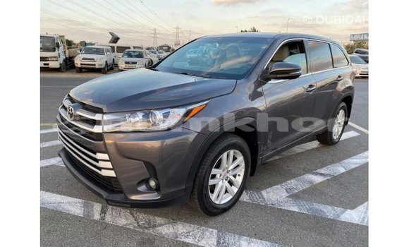 Buy Import Toyota Highlander Other Car in Import - Dubai in Bumthang Buy Import Toyota Highlander Other Car in Import - Dubai in Bumthang