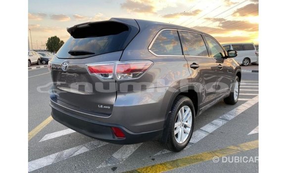 Buy Import Toyota Highlander Other Car in Import - Dubai in Bumthang Buy Import Toyota Highlander Other Car in Import - Dubai in Bumthang