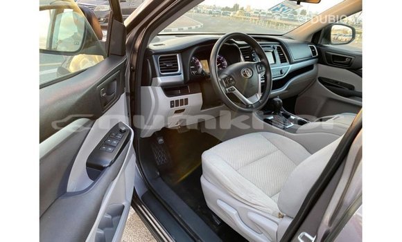 Buy Import Toyota Highlander Other Car in Import - Dubai in Bumthang Buy Import Toyota Highlander Other Car in Import - Dubai in Bumthang