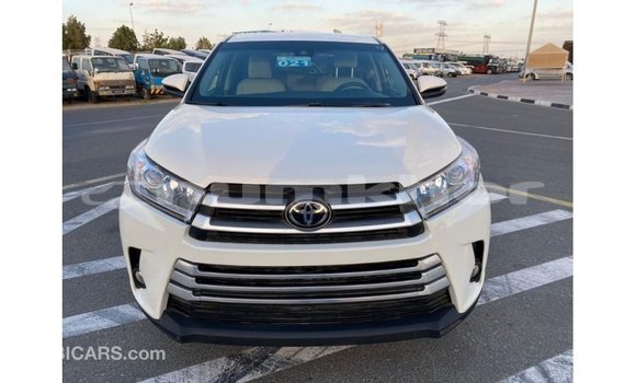Buy Import Toyota Highlander White Car in Import - Dubai in Bumthang Buy Import Toyota Highlander White Car in Import - Dubai in Bumthang