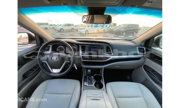 Buy Import Toyota Highlander White Car in Import - Dubai in Bumthang Buy Import Toyota Highlander White Car in Import - Dubai in Bumthang