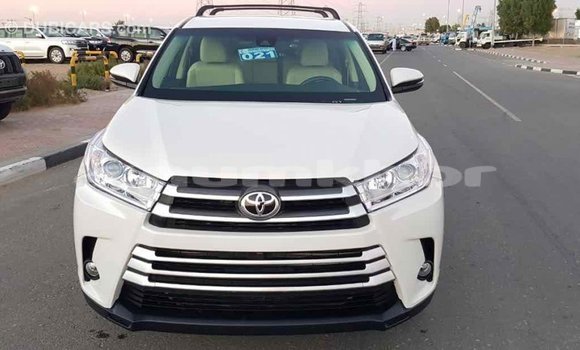 Buy Import Toyota Highlander White Car in Import - Dubai in Bumthang Buy Import Toyota Highlander White Car in Import - Dubai in Bumthang