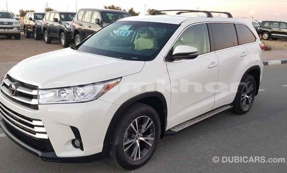 Buy Import Toyota Highlander White Car in Import - Dubai in Bumthang Buy Import Toyota Highlander White Car in Import - Dubai in Bumthang