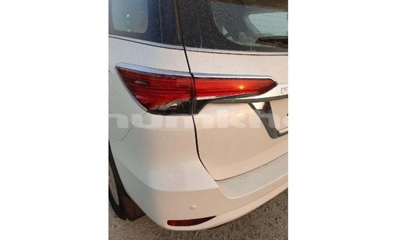 Buy Import Toyota Fortuner White Car in Import - Dubai in Bumthang Buy Import Toyota Fortuner White Car in Import - Dubai in Bumthang