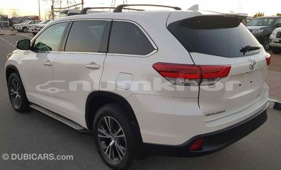 Buy Import Toyota Highlander White Car in Import - Dubai in Bumthang Buy Import Toyota Highlander White Car in Import - Dubai in Bumthang