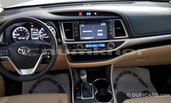 Buy Import Toyota Highlander White Car in Import - Dubai in Bumthang Buy Import Toyota Highlander White Car in Import - Dubai in Bumthang