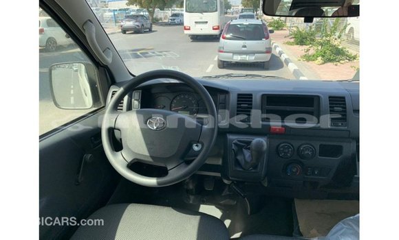 Buy Import Toyota Hiace White Car in Import - Dubai in Bumthang Buy Import Toyota Hiace White Car in Import - Dubai in Bumthang