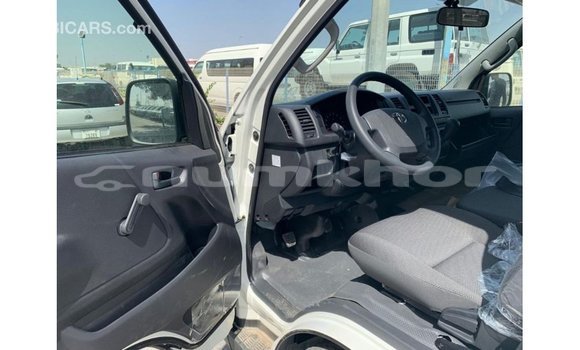 Buy Import Toyota Hiace White Car in Import - Dubai in Bumthang Buy Import Toyota Hiace White Car in Import - Dubai in Bumthang