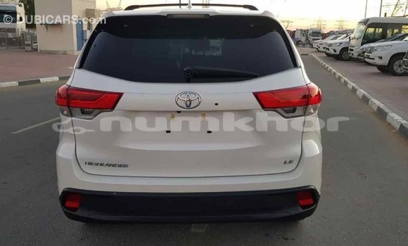 Buy Import Toyota Highlander White Car in Import - Dubai in Bumthang Buy Import Toyota Highlander White Car in Import - Dubai in Bumthang