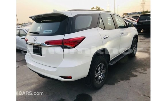 Buy Import Toyota Fortuner White Car in Import - Dubai in Bumthang Buy Import Toyota Fortuner White Car in Import - Dubai in Bumthang