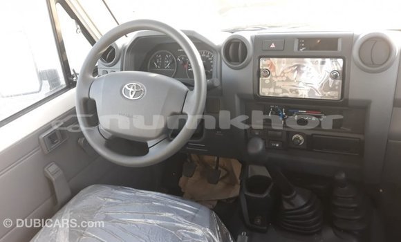 Buy Import Toyota Land Cruiser White Car in Import - Dubai in Bumthang Buy Import Toyota Land Cruiser White Car in Import - Dubai in Bumthang