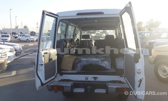 Buy Import Toyota Land Cruiser White Car in Import - Dubai in Bumthang Buy Import Toyota Land Cruiser White Car in Import - Dubai in Bumthang