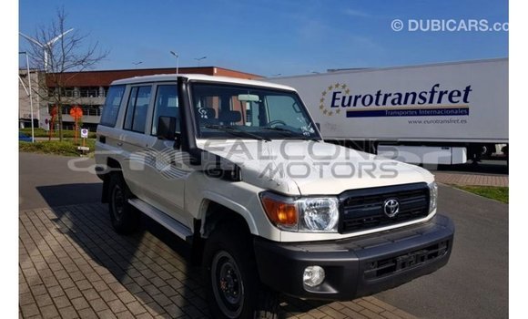 Buy Import Toyota Land Cruiser White Car in Import - Dubai in Bumthang Buy Import Toyota Land Cruiser White Car in Import - Dubai in Bumthang