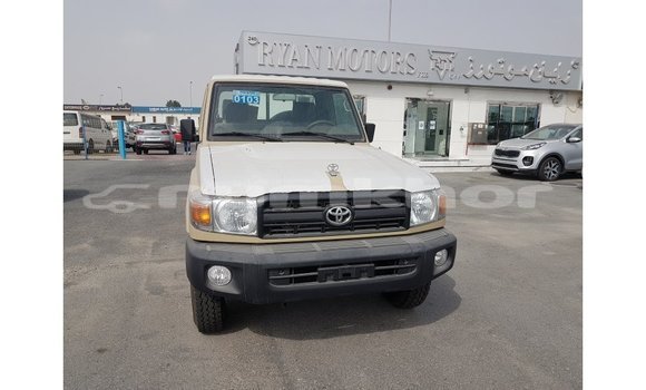 Buy Import Toyota Land Cruiser Beige Car in Import - Dubai in Bumthang Buy Import Toyota Land Cruiser Beige Car in Import - Dubai in Bumthang