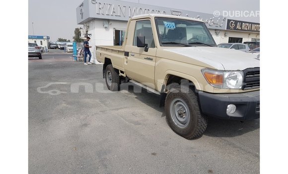Buy Import Toyota Land Cruiser Beige Car in Import - Dubai in Bumthang Buy Import Toyota Land Cruiser Beige Car in Import - Dubai in Bumthang