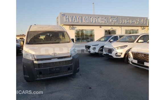 Buy Import Toyota Hiace White Car in Import - Dubai in Bumthang Buy Import Toyota Hiace White Car in Import - Dubai in Bumthang