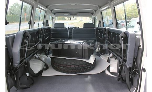 Buy Import Toyota Land Cruiser White Car in Import - Dubai in Bumthang Buy Import Toyota Land Cruiser White Car in Import - Dubai in Bumthang