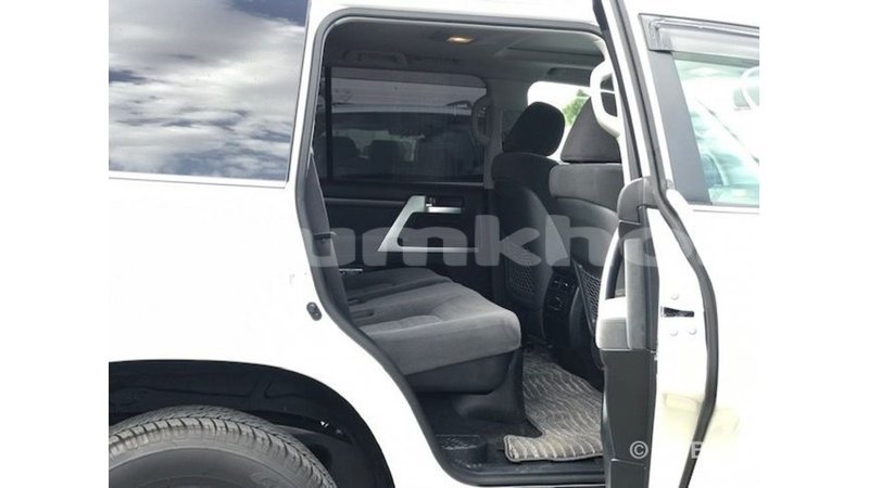 Big with watermark toyota land cruiser bumthang import dubai 3345